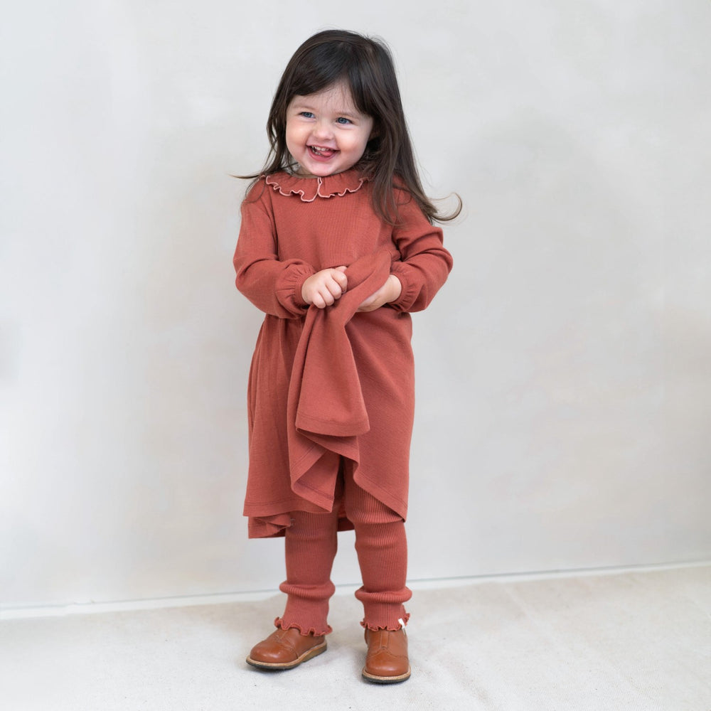 Køb Minimalisma Autumn Blush with Cloudberry contrast Artistic Kjole