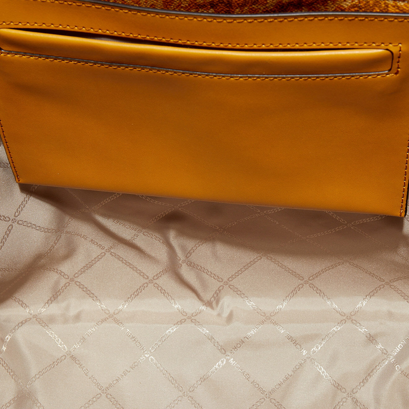 Michael Kors Cabas The Michael animal print  jaune foncé - 50x30x8 cm