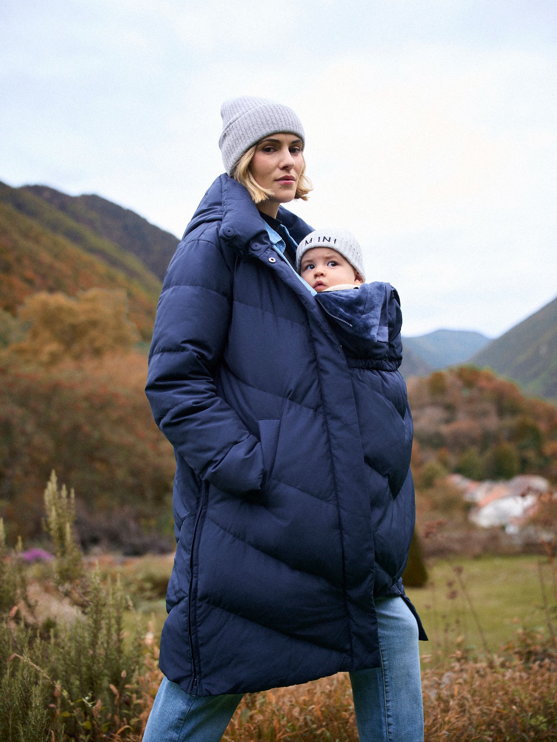 Blauw - Seraphine Lange Chevron 3 in 1 zwangerschaps- & draagjas met donsvulling