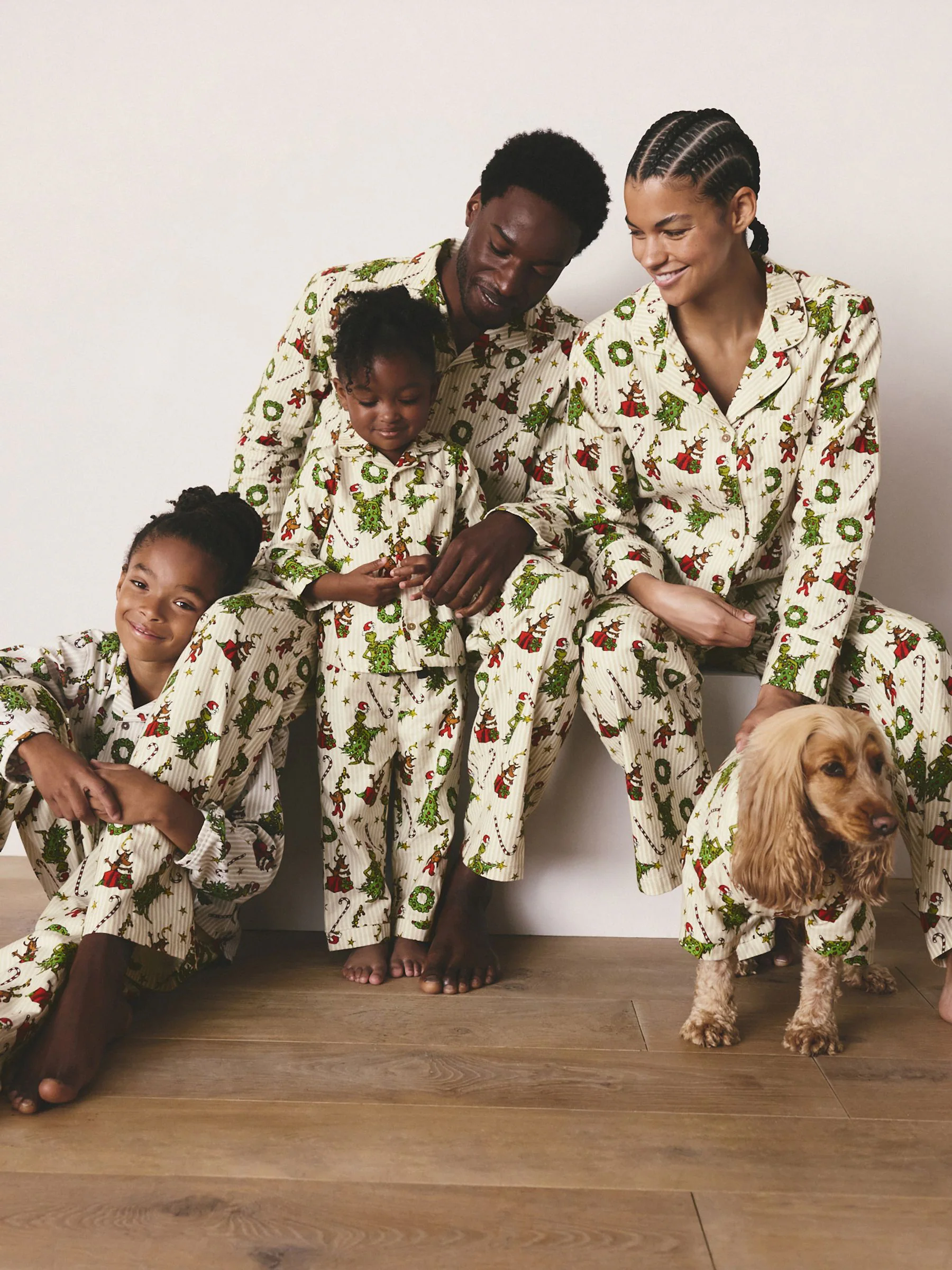 Crème - Grinch Matching Family - Kerstpyjama met knoopsluiting (9mnd -16jr)