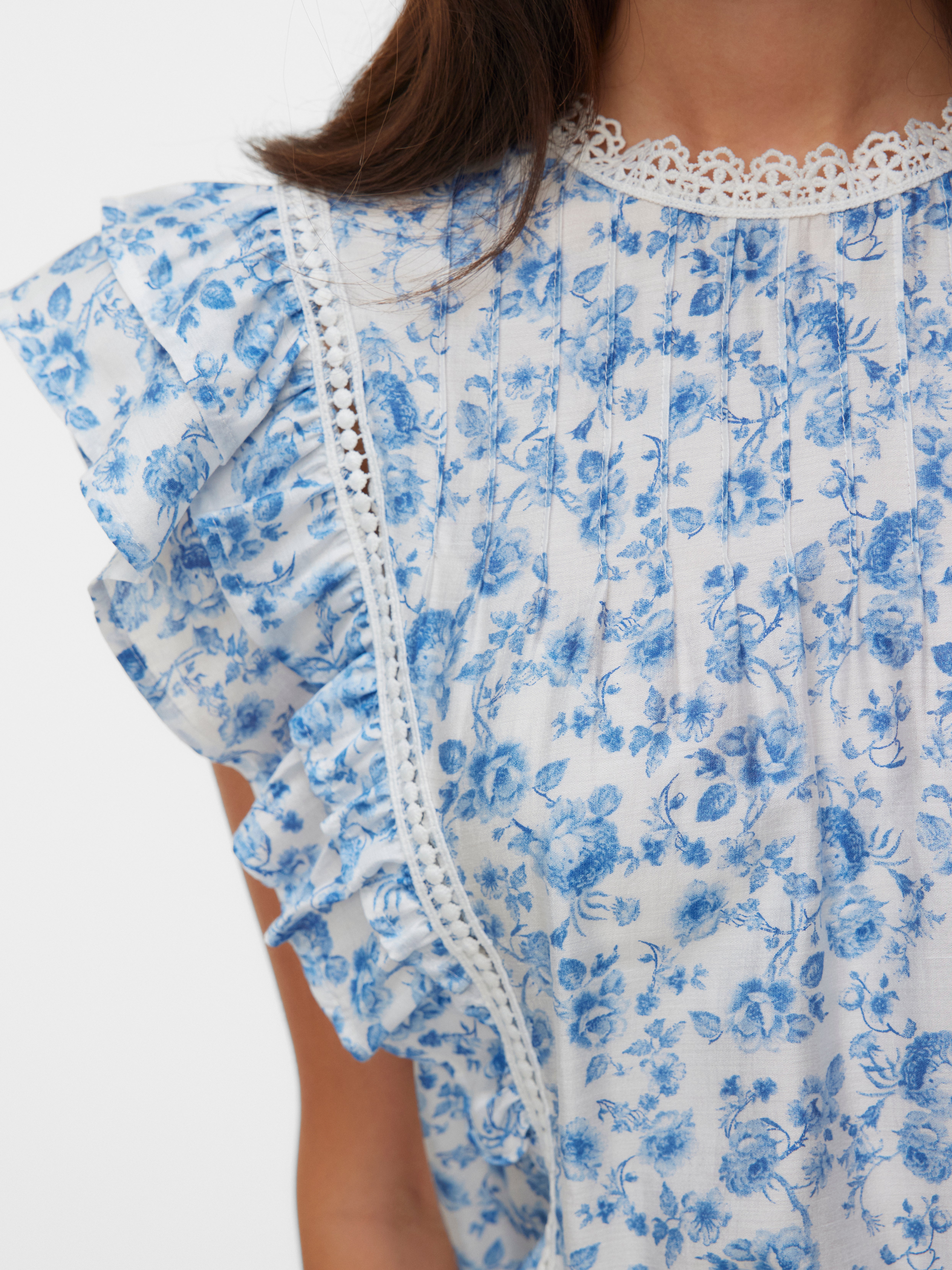 VMBLISS Top