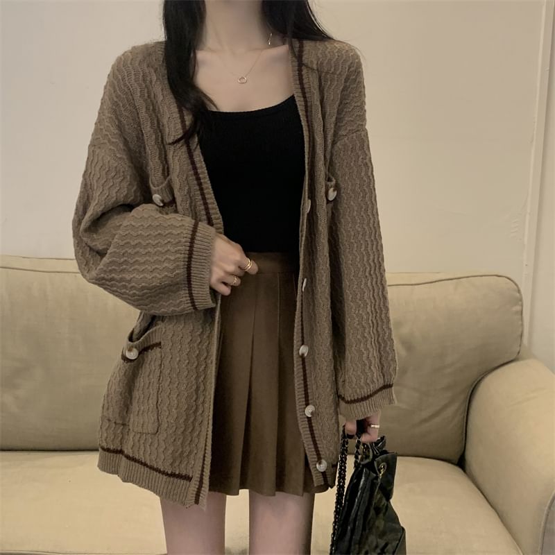 Maisee - Contrasterende cardigan met knoopjes