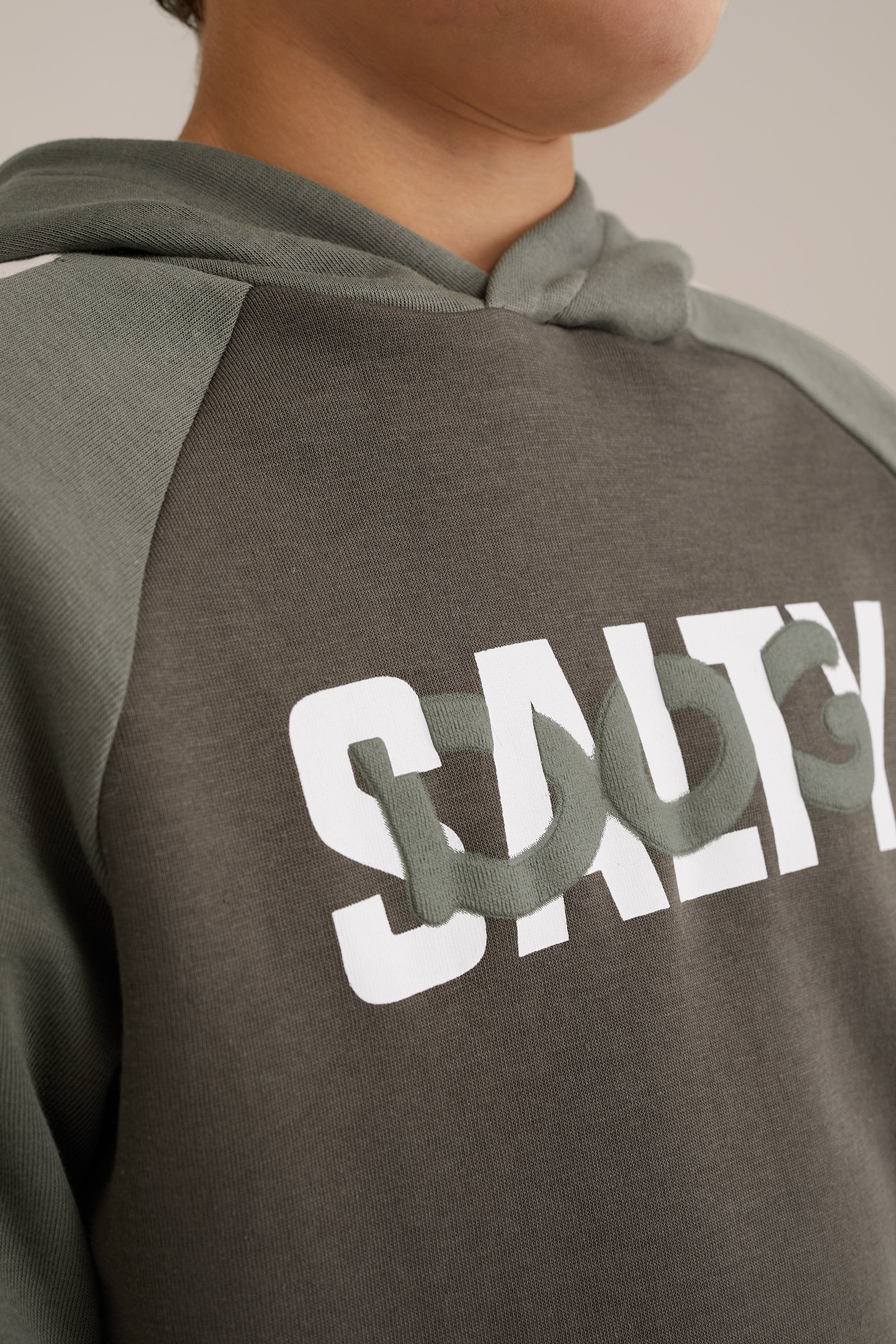 Jongens hoodie met colourblock Salty Dog Legergroen