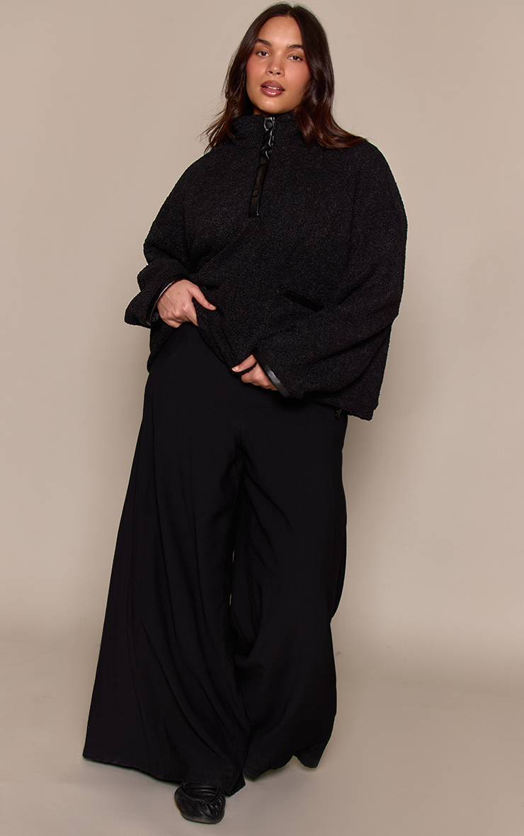 Noir Synthétiquell Over En Polaire Basique Grande Taille
