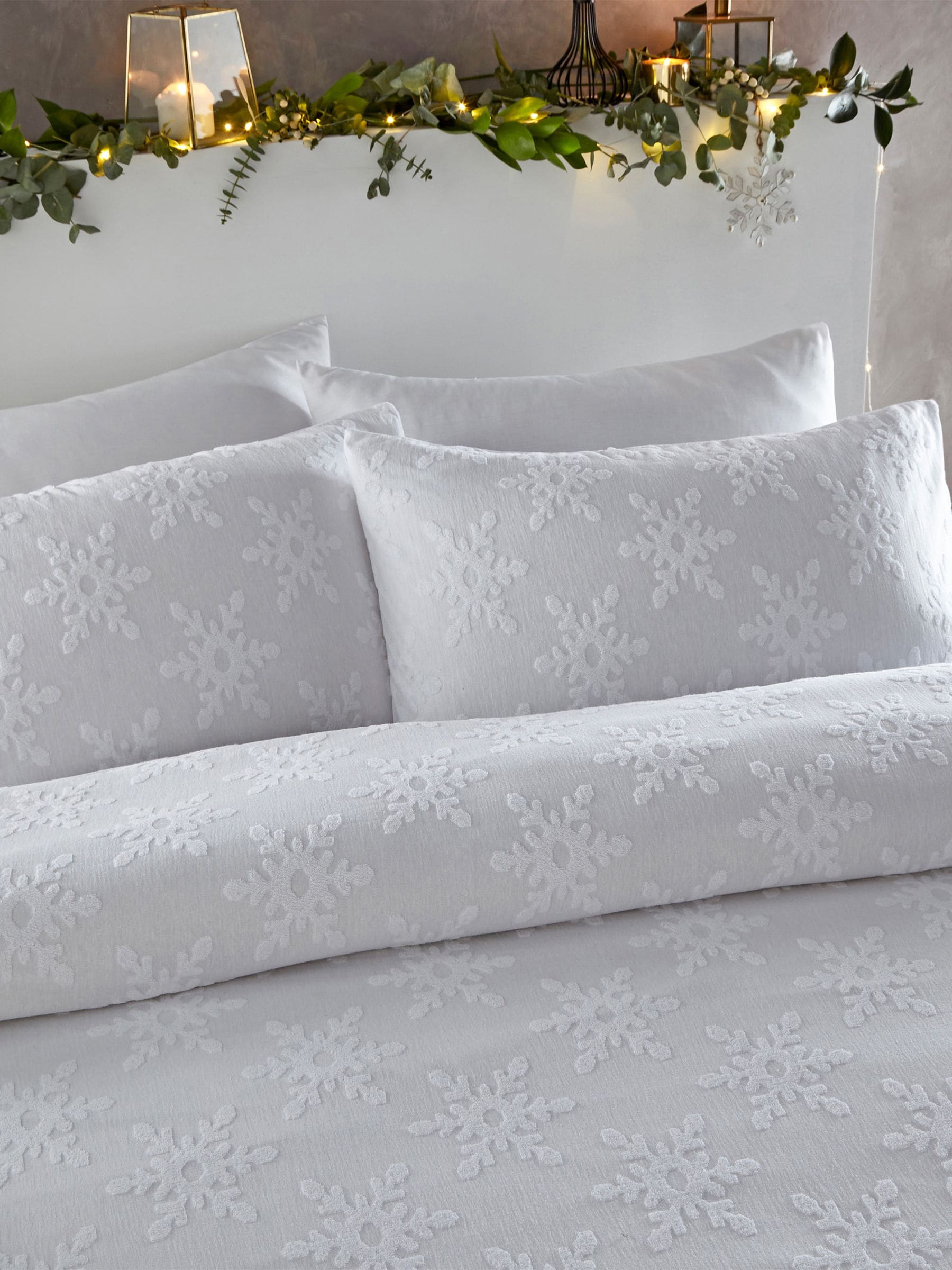 Furn Christmas Snowflake 100% Cotton Tufted Duvet Cover Set