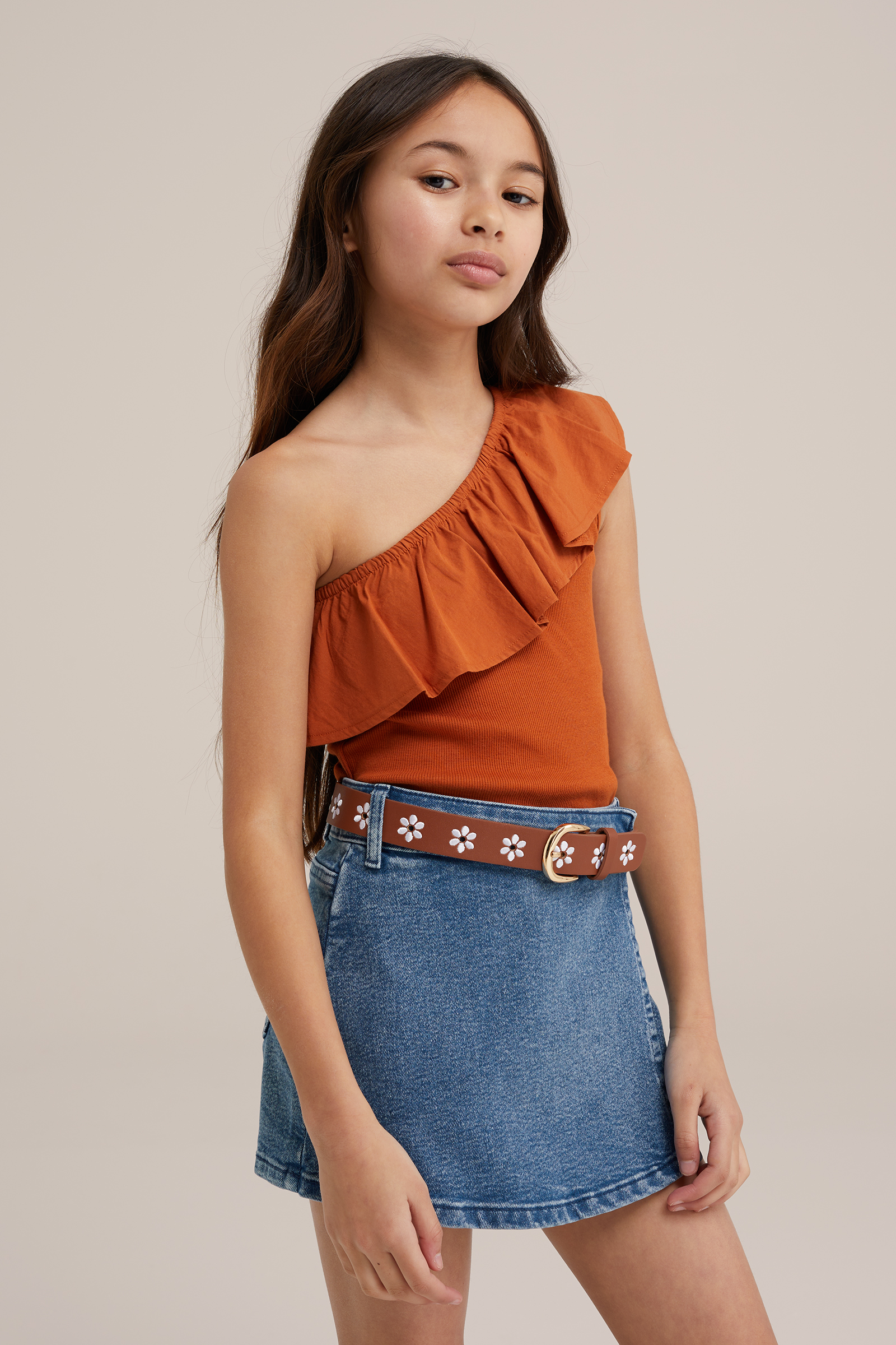 Meisjes one-shoulder top met ribstructuur WE Fashion Roestbruin