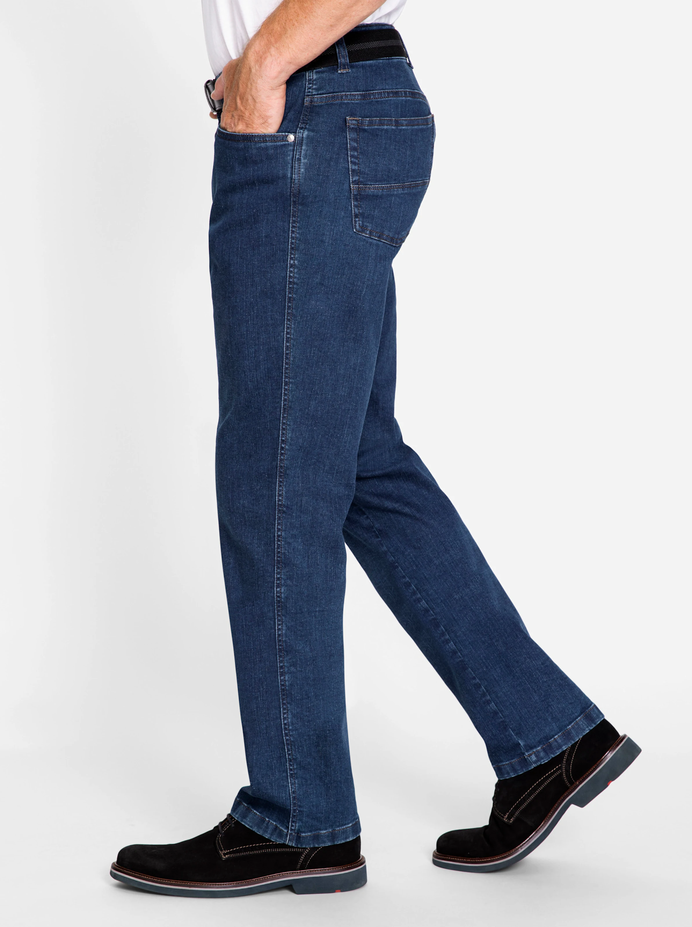 Jeans in blue-stone-washed