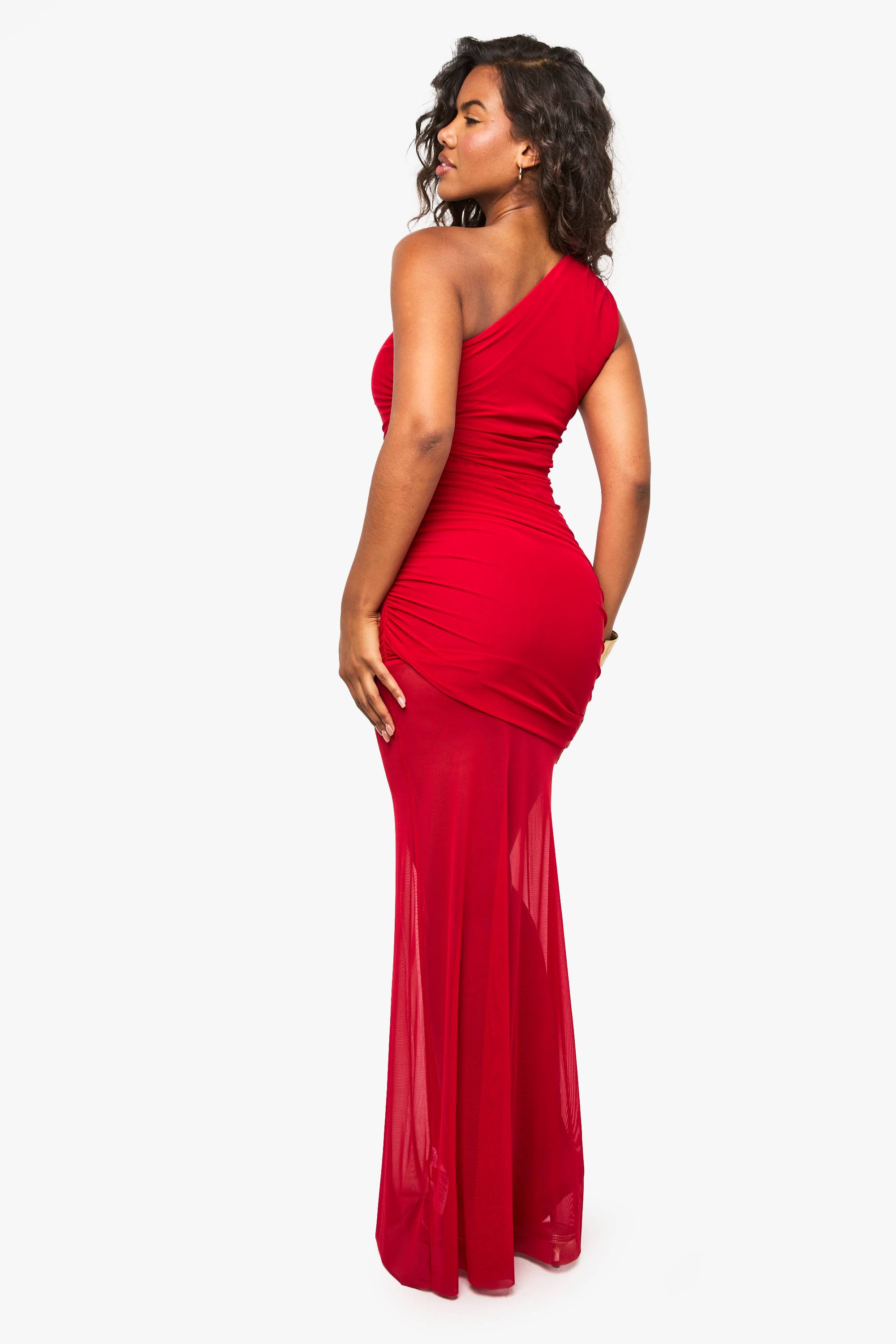 boohoo Robe maxi en mesh froncé à une épaule