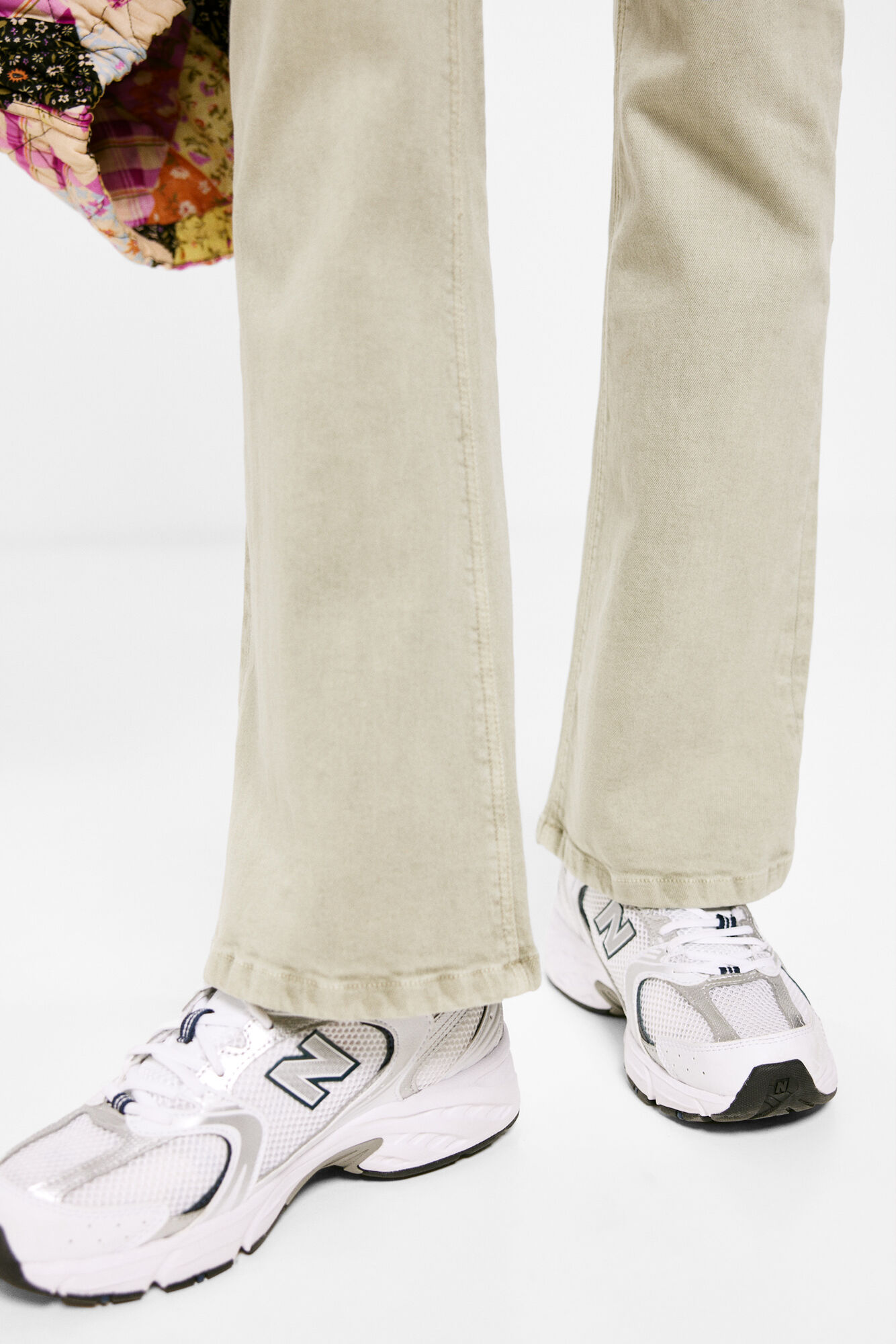 Calça jeans com lavagem sustentável e corte bota™