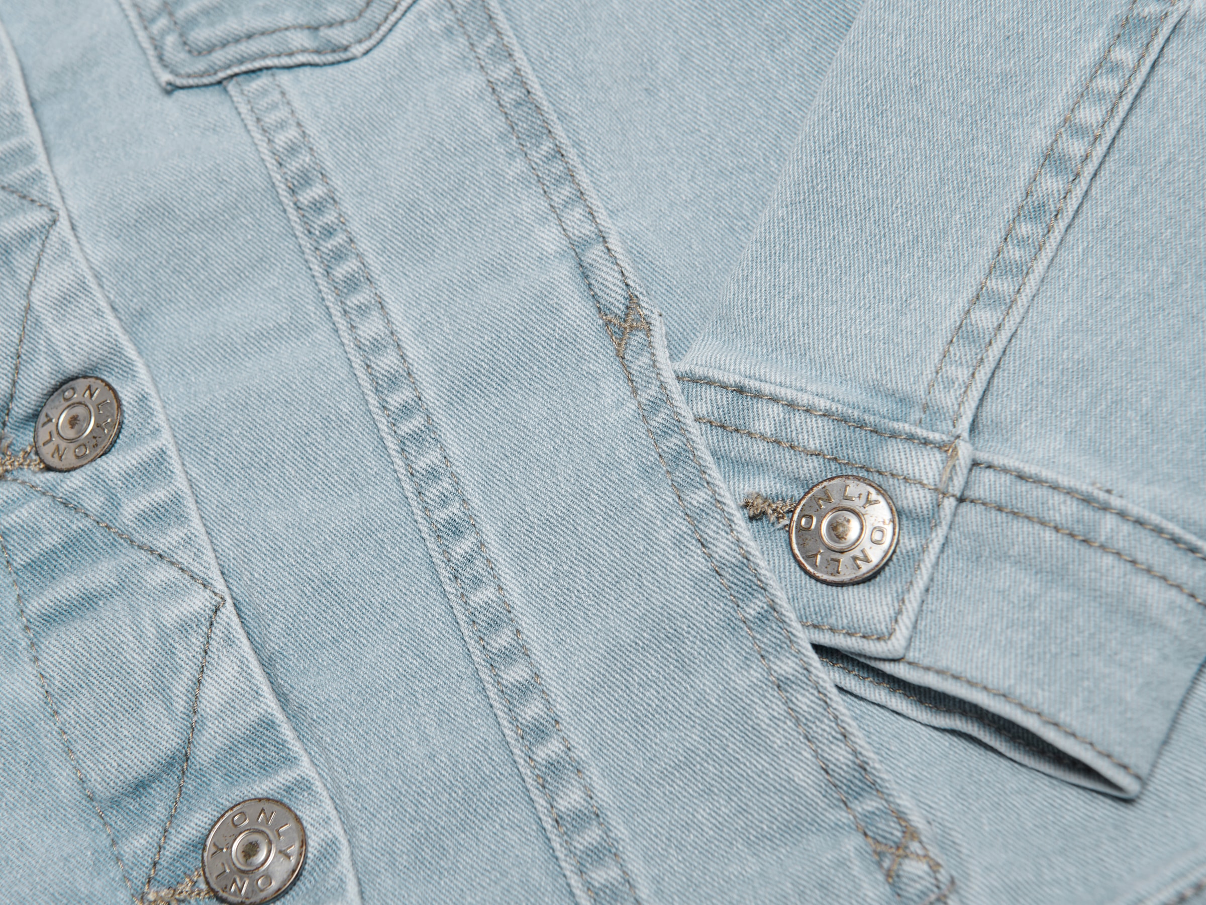 KIDS ONLY Jeansjacke »KONSARA« in klassischer, leicht verkürzter Form