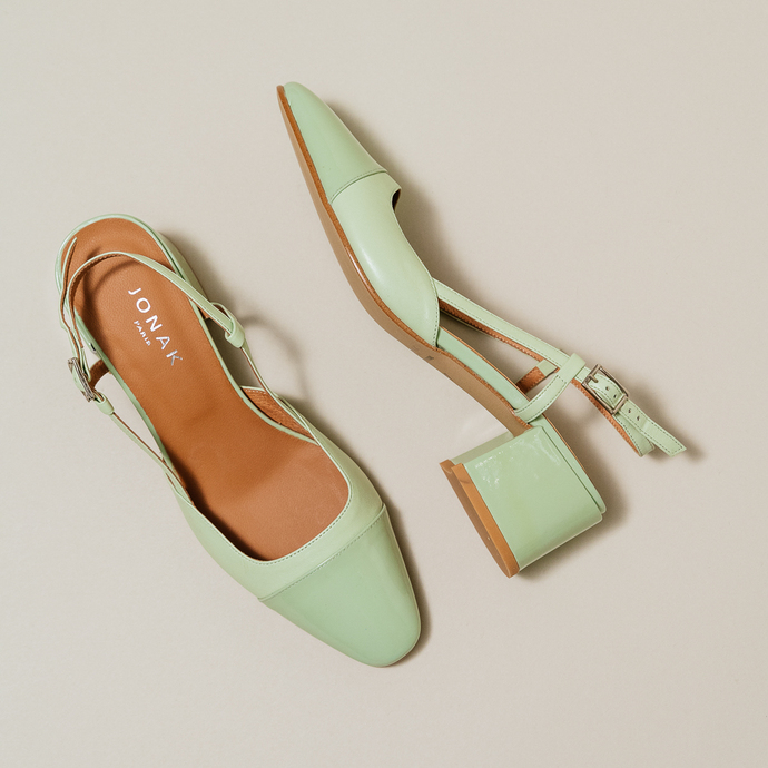 Babies à talons ouverts  en vernis cuir vert clair