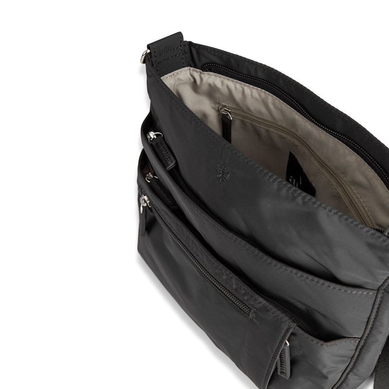 Aura<br>Crossbody Bari Recycled