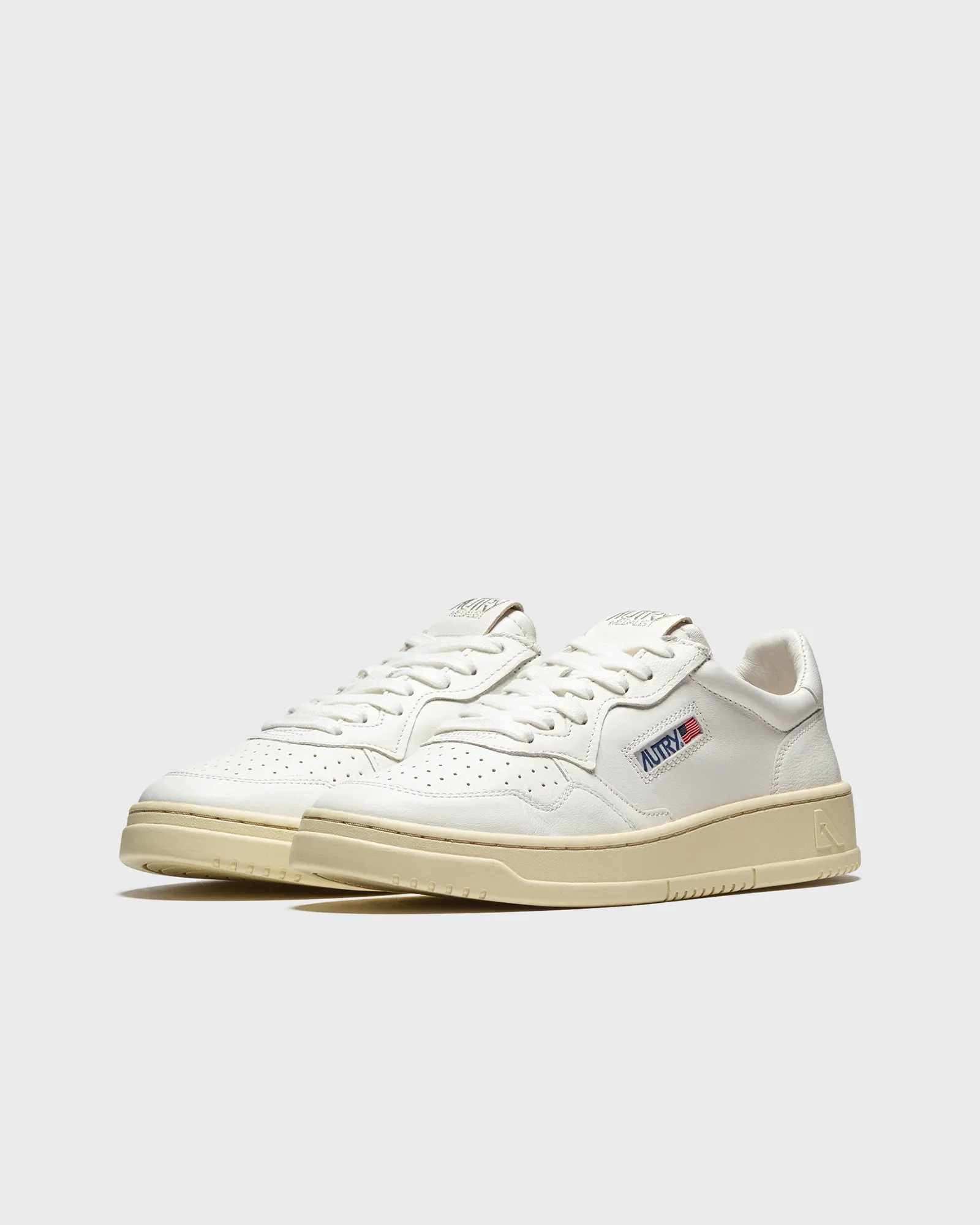 Autry Action Shoes AUTRY 01 LOW WOM