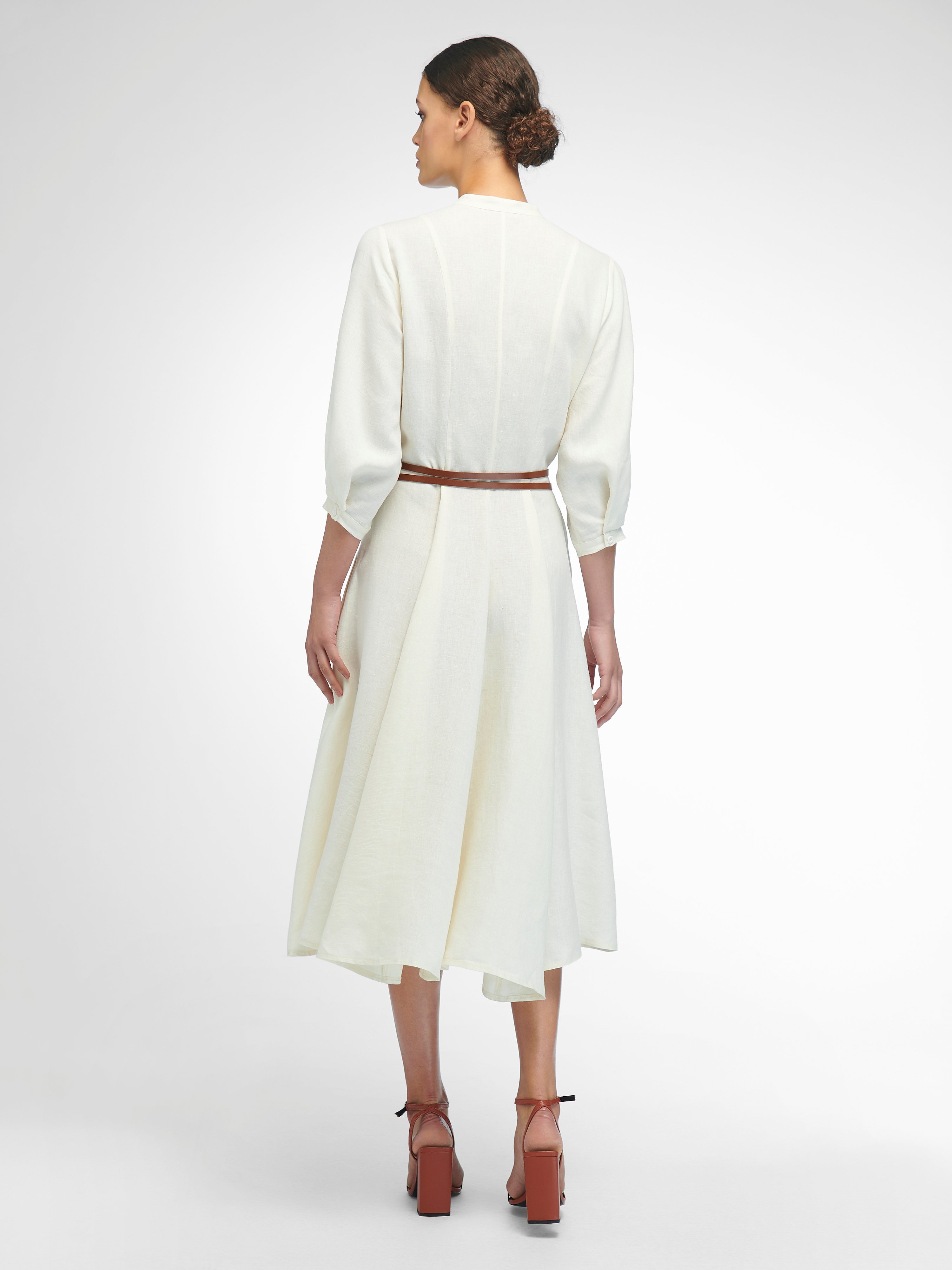 Kleid mit weitem 3/4-Arm
