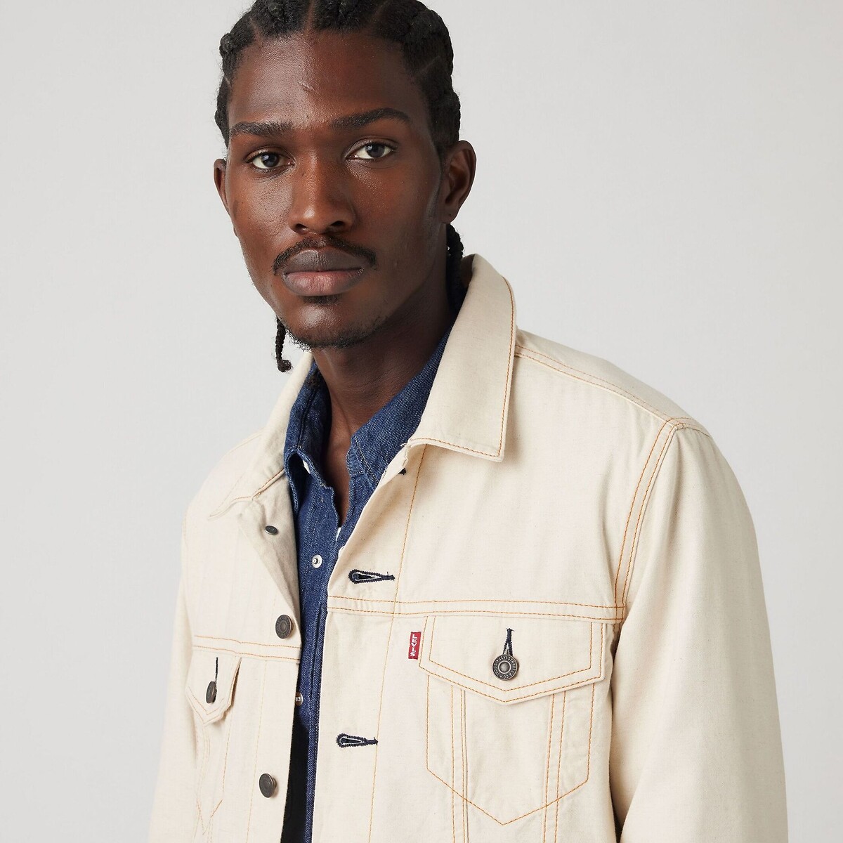 Colete Levi's Trucker feito de algodão e linho leves.