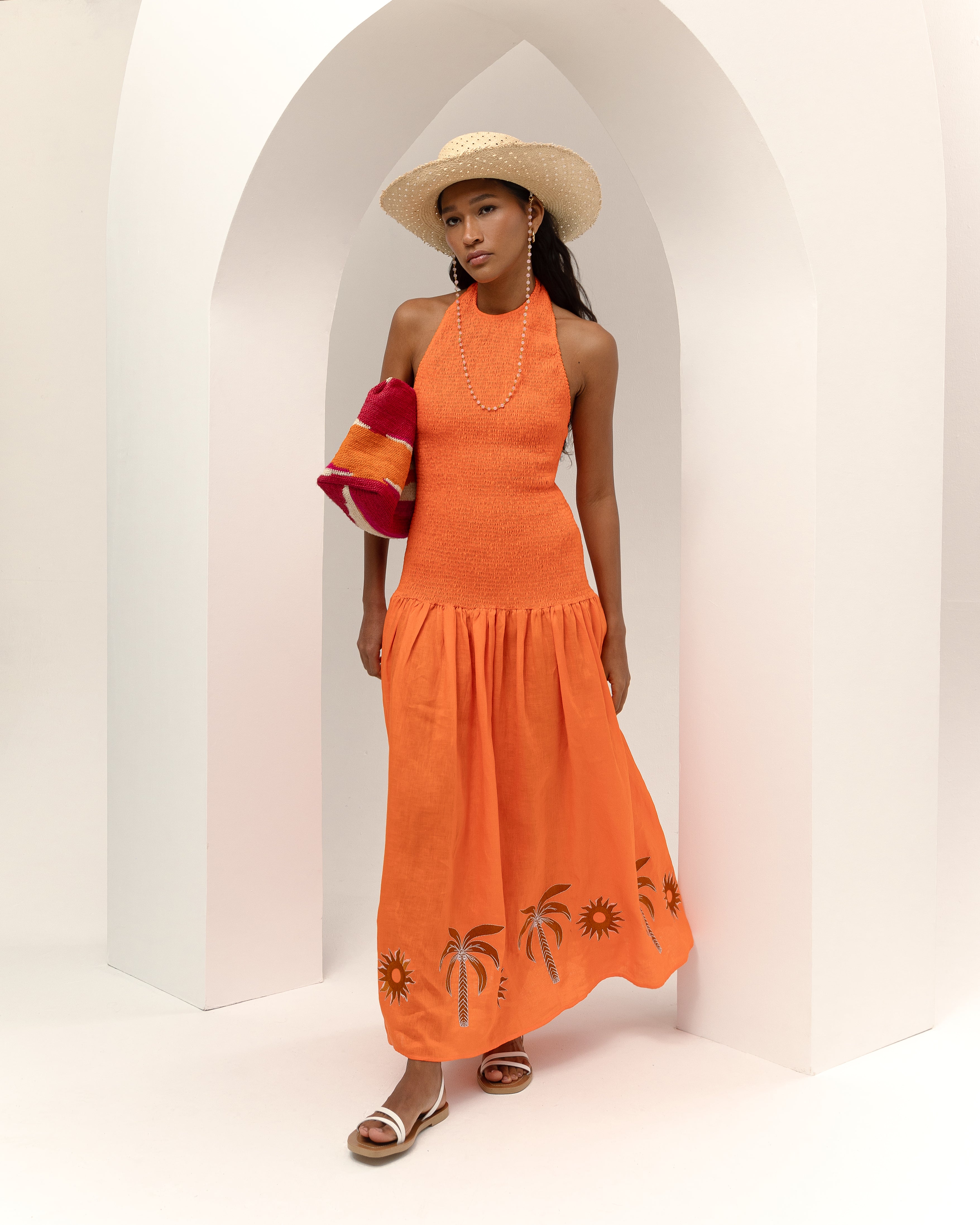 Robe dos nu élastiquée