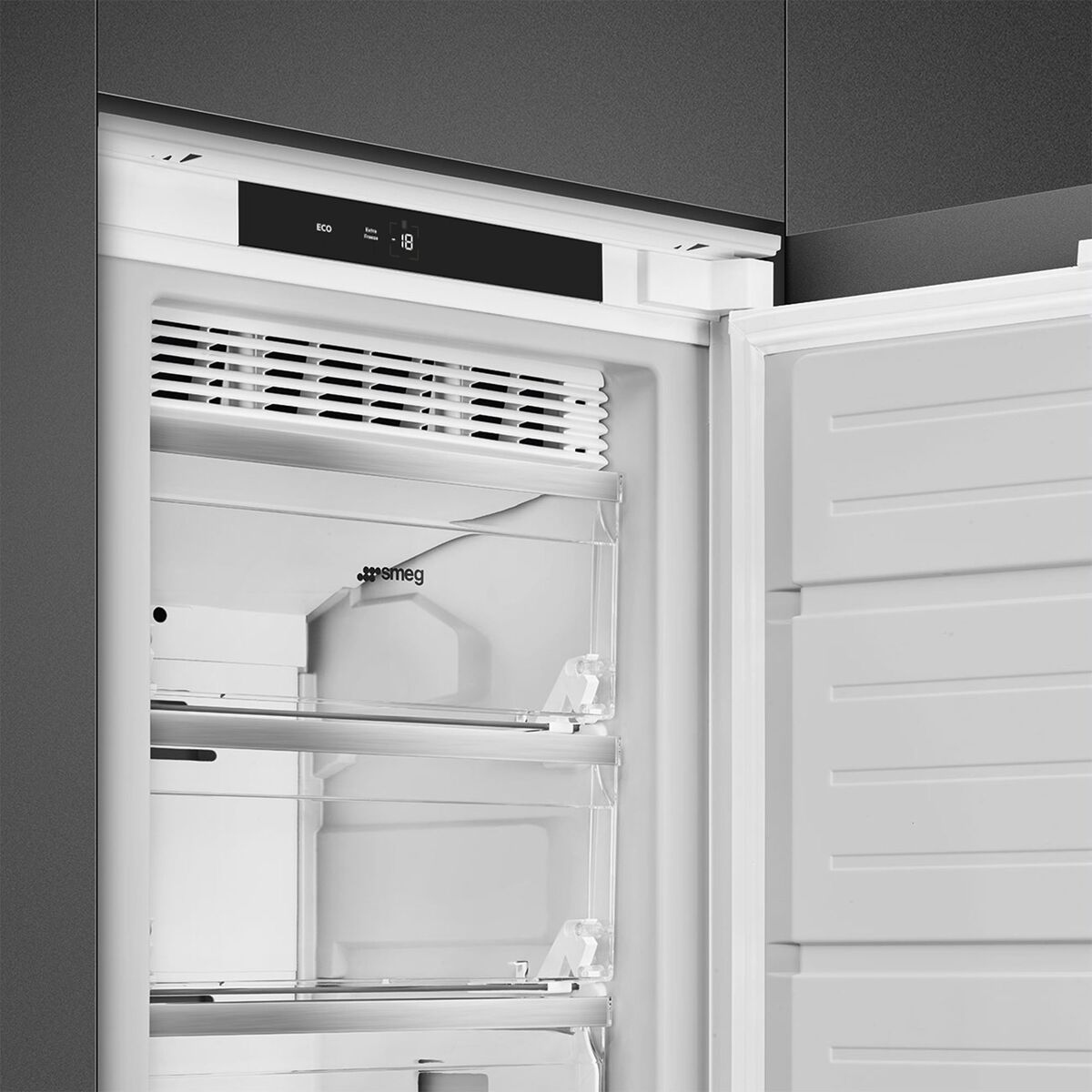Integrert fryseskap Door-On-Door S9F174DND – 178 cm