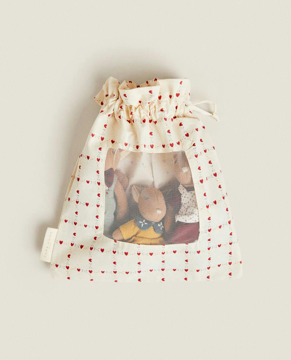 Conjunto de brinquedos de pelúcia natalinos da família de esquilos