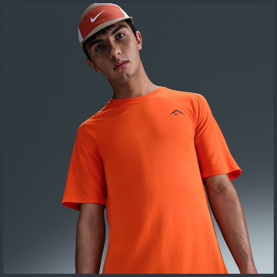 Nike T-shirt Running Dri-FIT ADV Solar Chase - Orange/Noir
