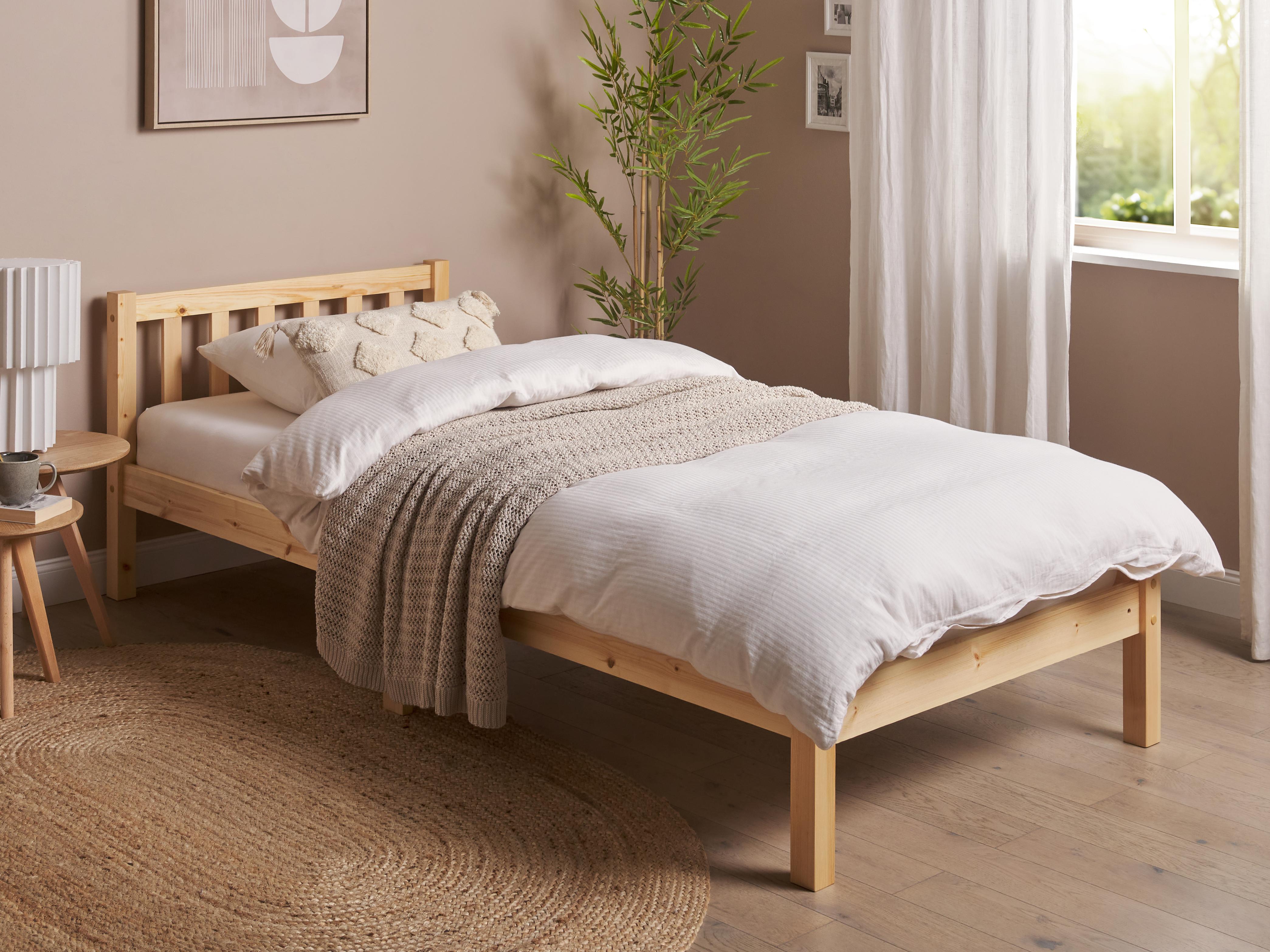 Bed Dennenhout FLORAC 90 x 200 cm Lichtbruin