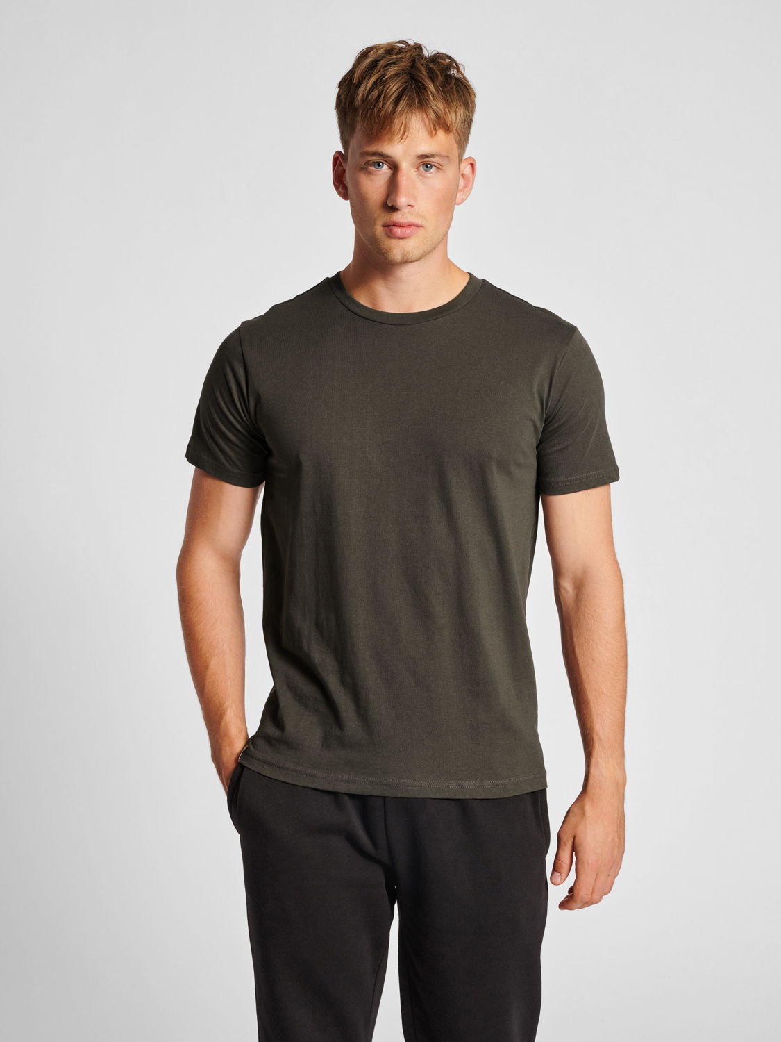 hmlRED BASIC T-SHIRT S/S