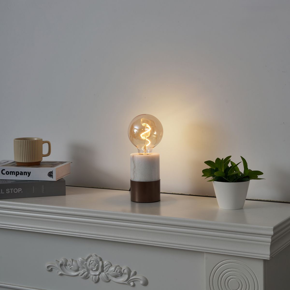 Moderne tafellamp brons met wit marmer - Marissa