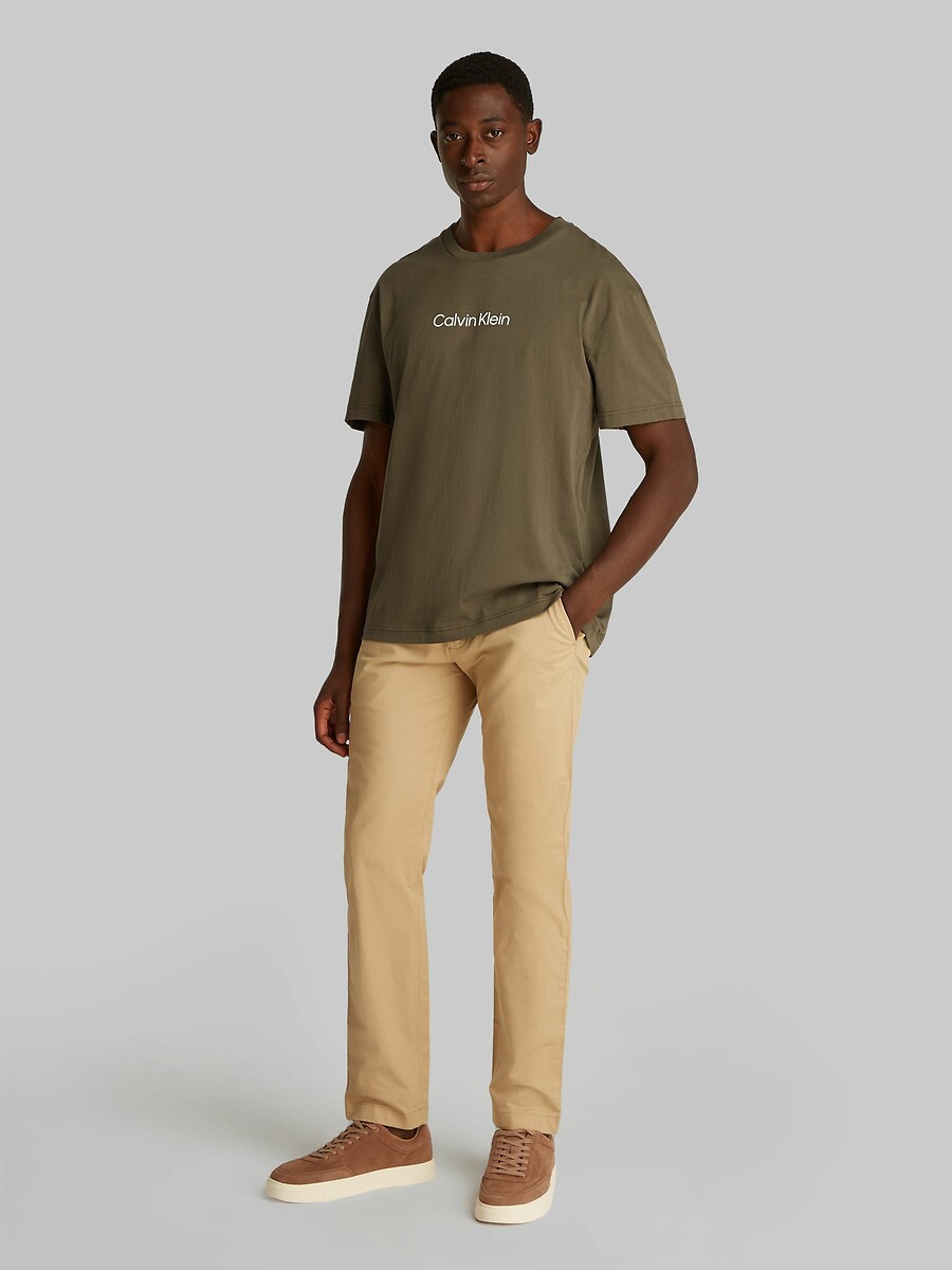 CALVIN KLEIN<br>Camiseta com gola redonda e logotipo