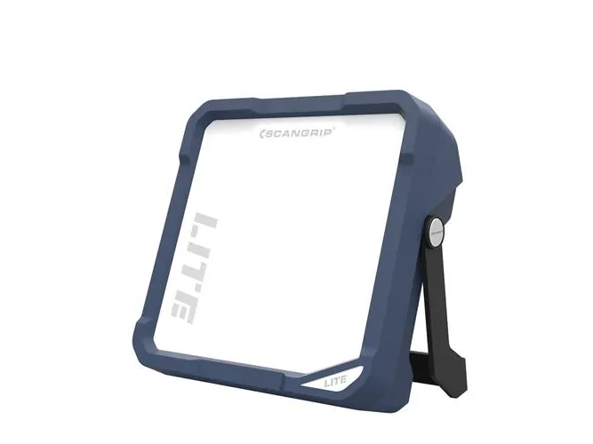 LED arbejdslampe 4000 lumen - VEGA LITE COMPACT. 1 ekstra udtag t/tilsl. af ekstra værktøj