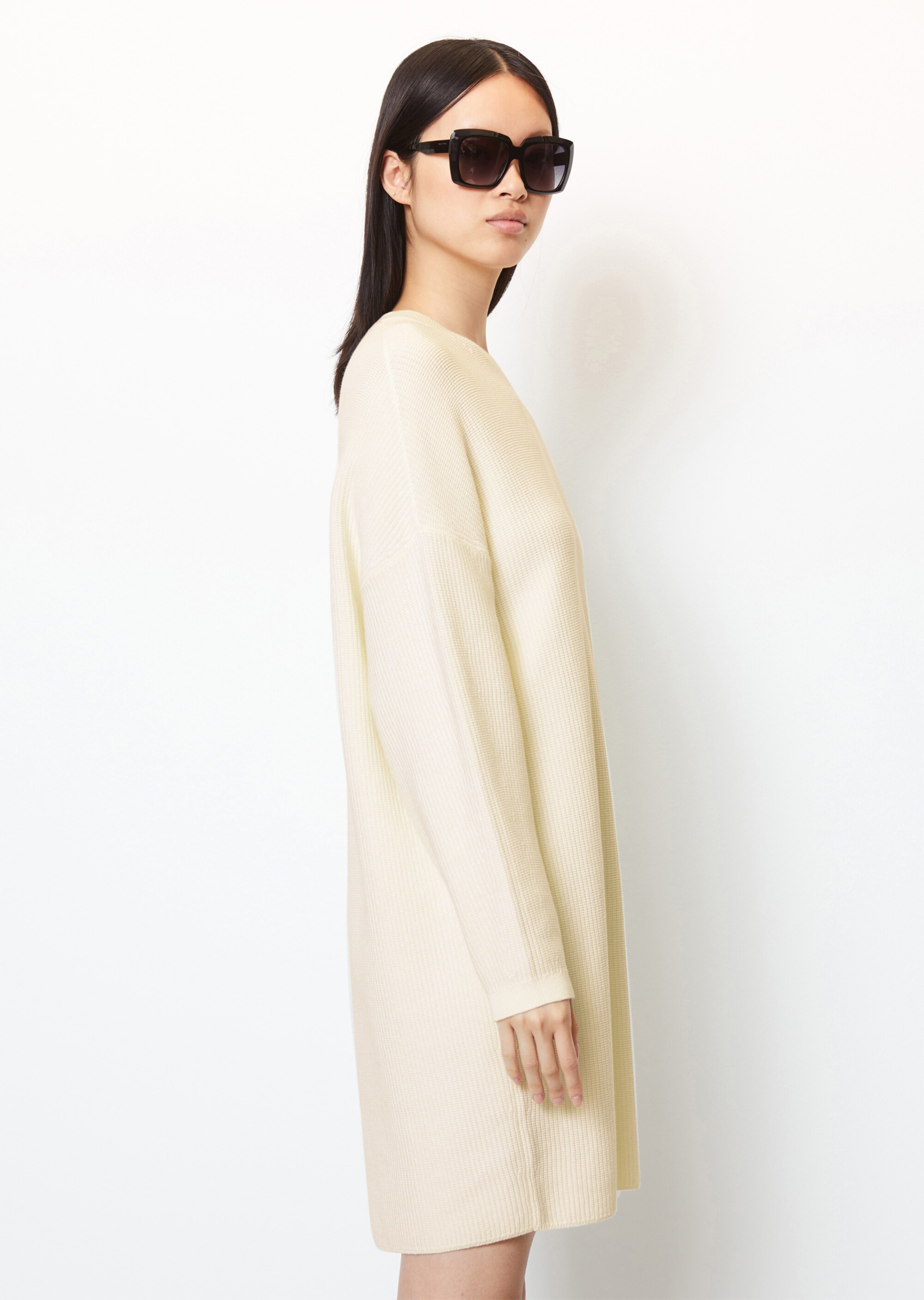 Oversize-Rippstrick-Kleid mit feiner Rippenstruktur