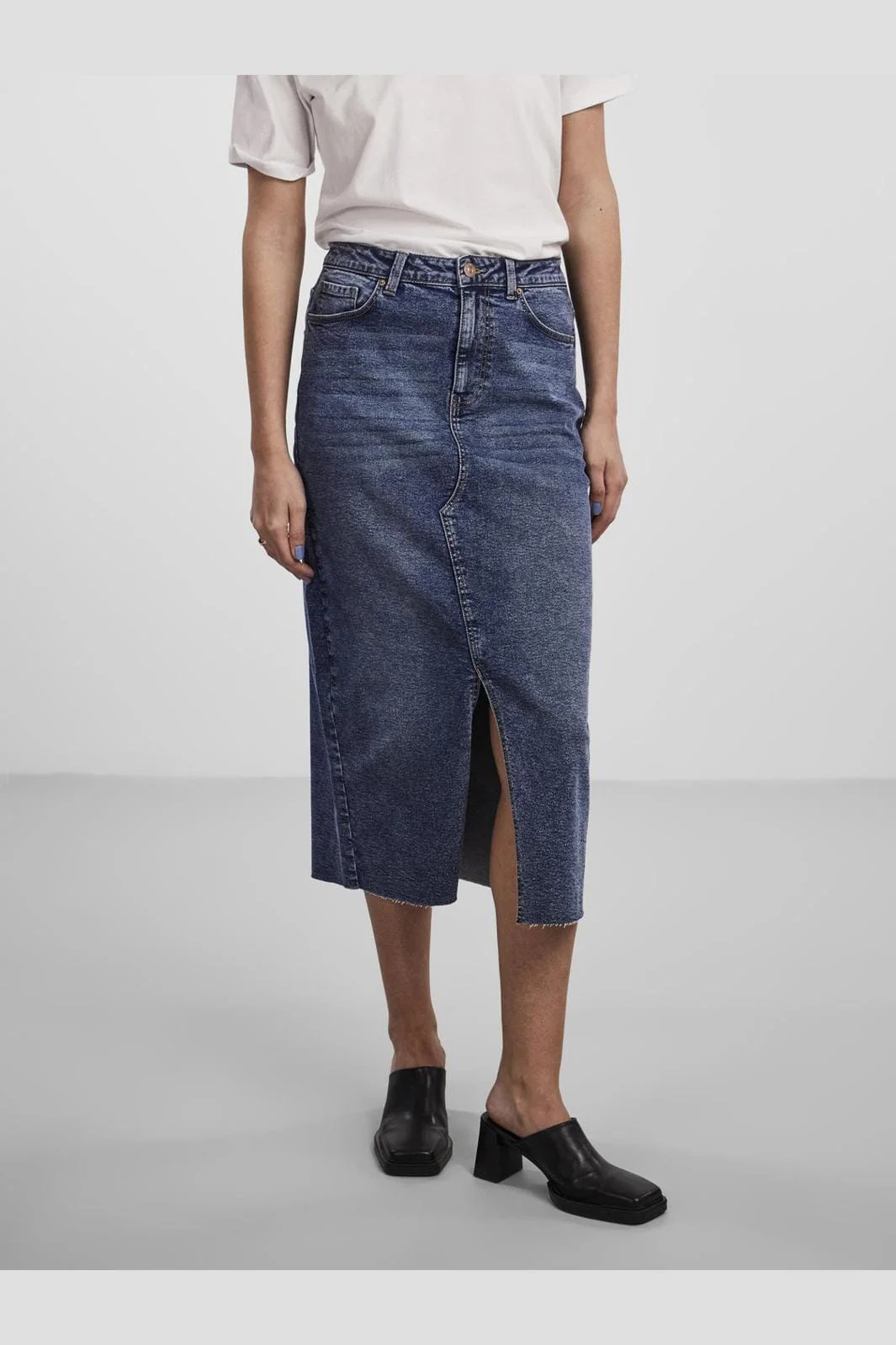 Pieces Pcjessie Denim Midi Skirt 4359605 medium blue denim
