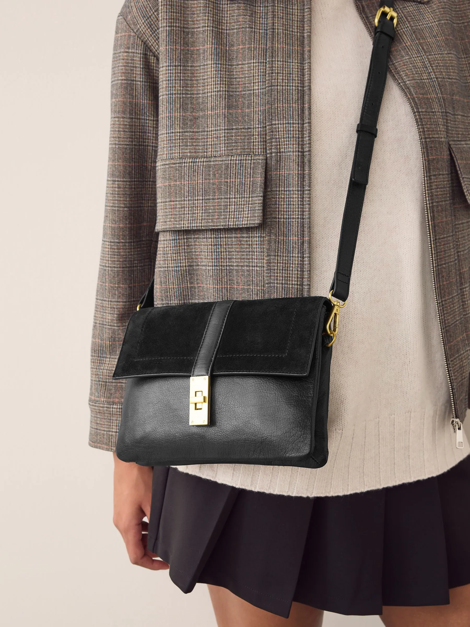 Zwart - Crossbodytas met imitatie krokodillenleer