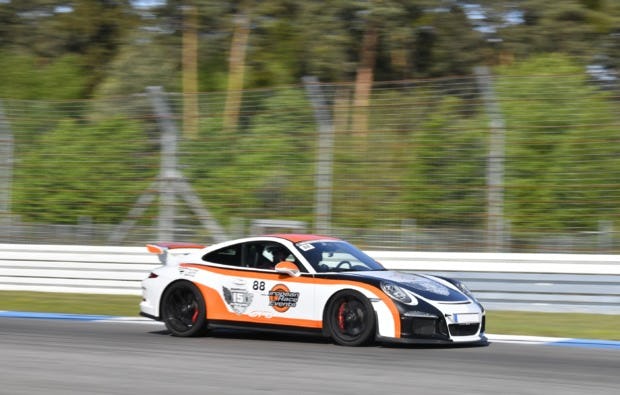 Renntaxi Porsche 911 GT3 fahren auf dem Lausitzring als Geschenkidee