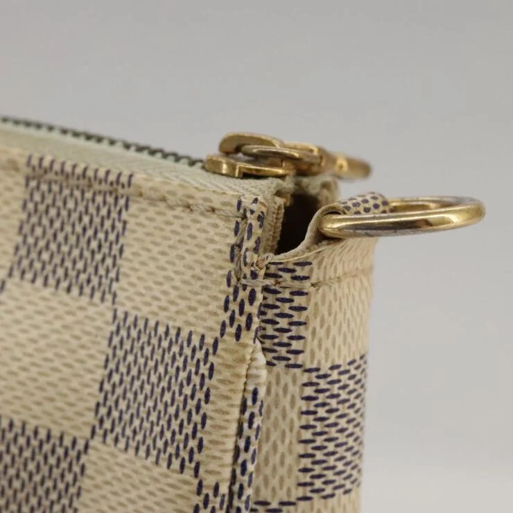 Louis Vuitton Vintage Louis Vuitton Pochette Accessoires Beige
