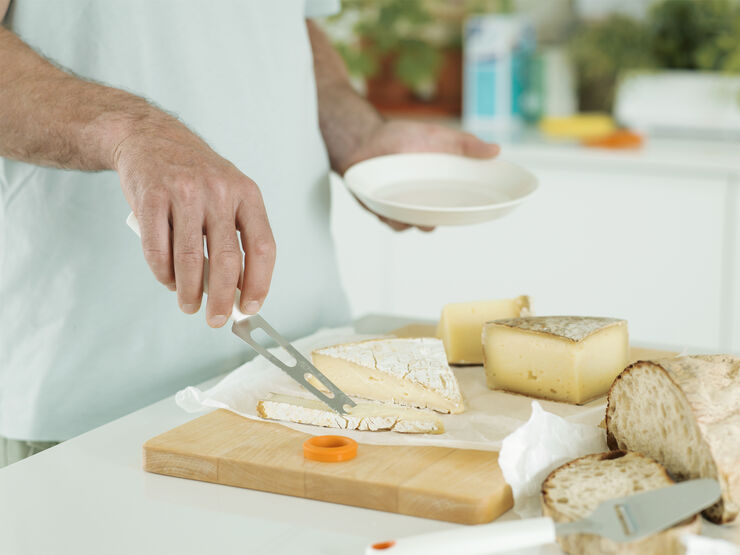 Fiskars FF OSTEKNIV - HVID Hvid