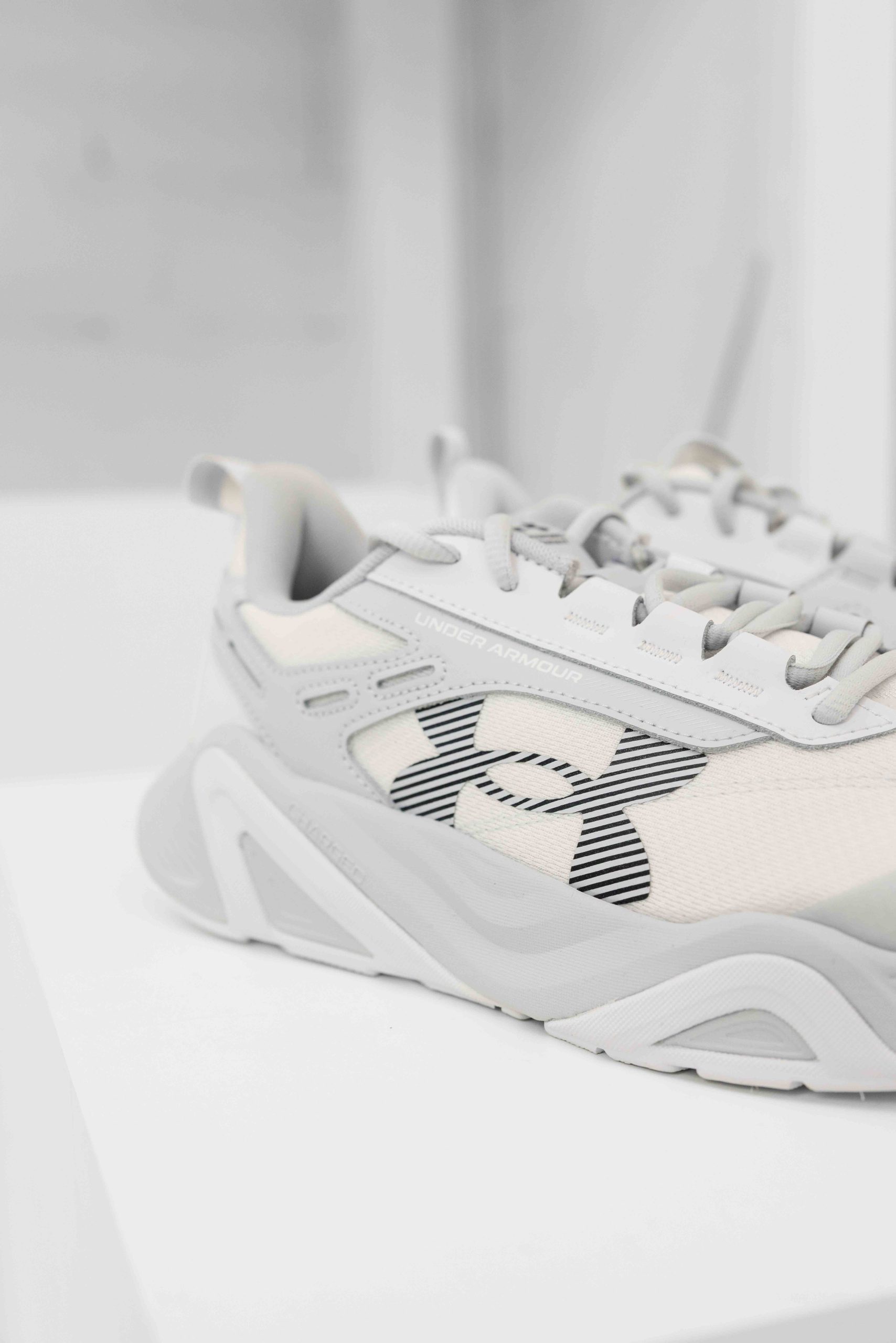 Under Armour Charged Commit TR 5 Sneakers Heren Wit