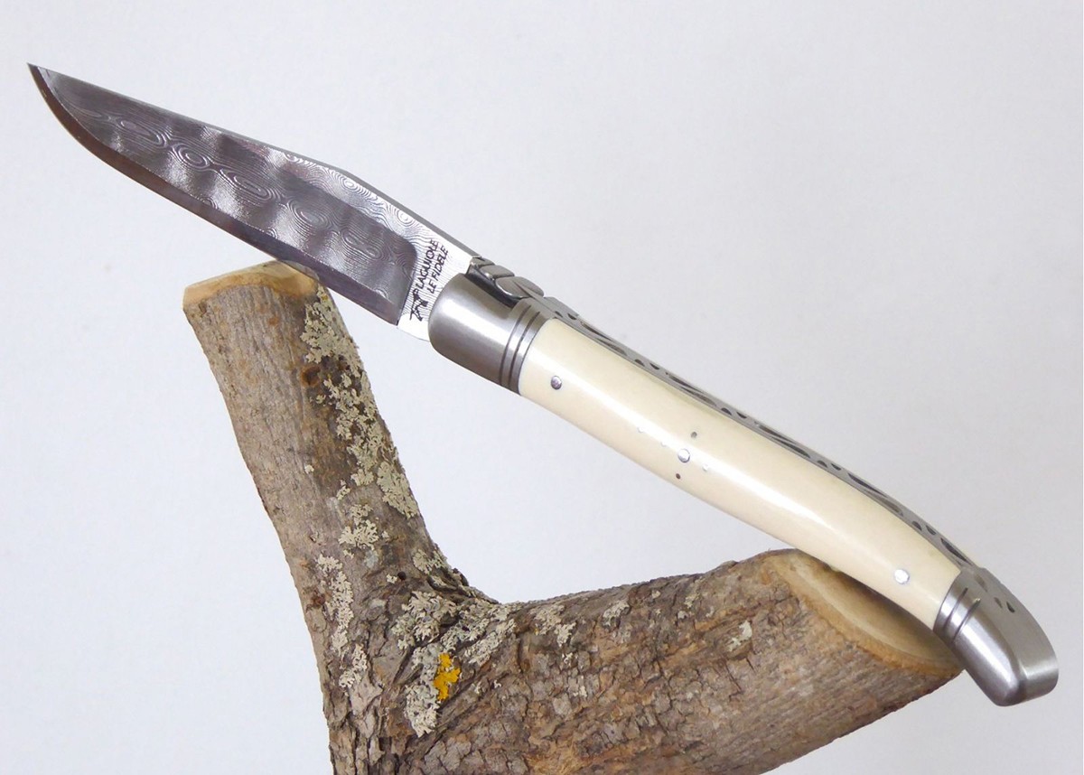 Couteau Laguiole avec un manche en Ivoire de Mammouth