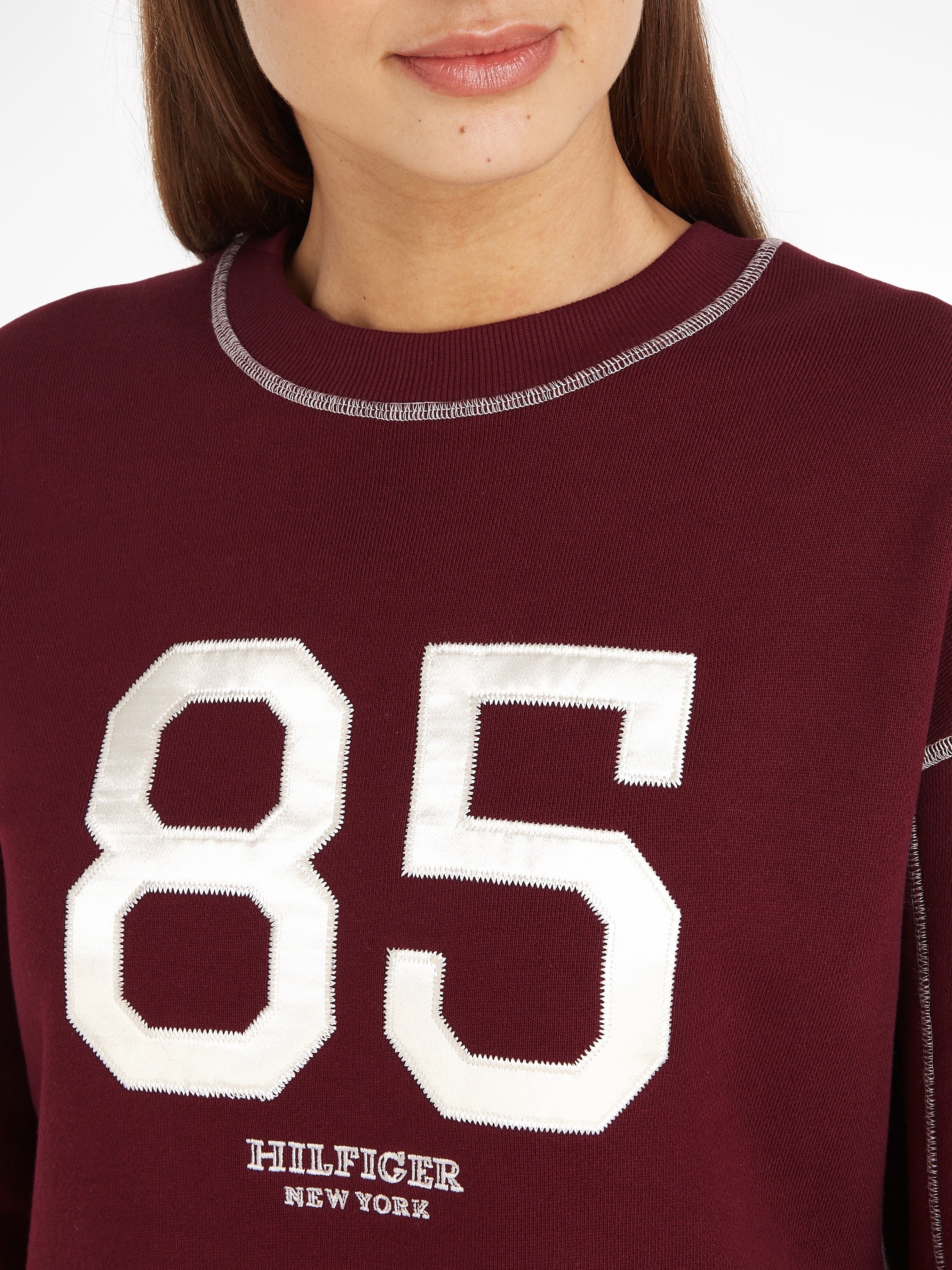 Tommy Hilfiger Sweatkleid »VARSITY 85 SWTSHIRT DRESS LS« mit Logoprägung