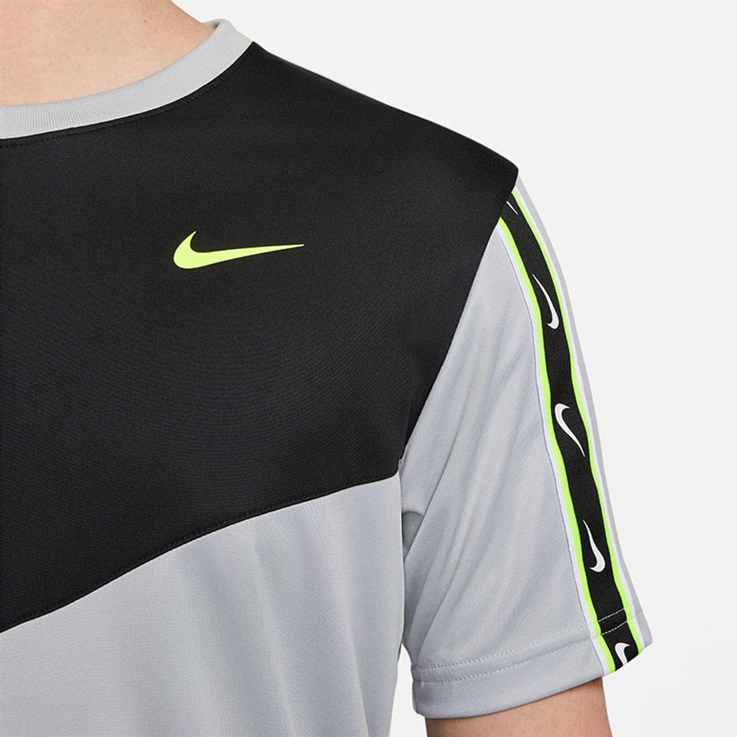 Nike Sportswear Repeat Trainingsset