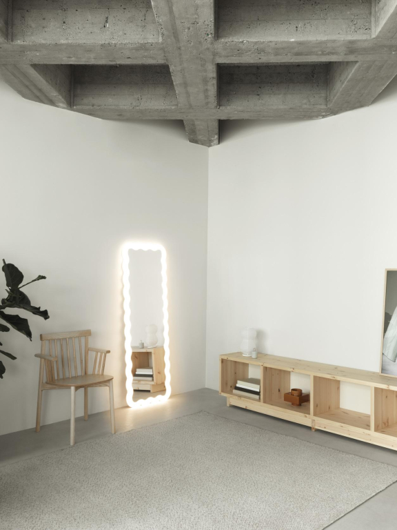 Normann Copenhagen Illu spiegel met LED verlichting 160x55