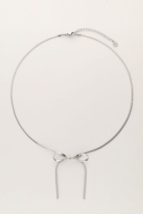 Platte schakelketting met strik