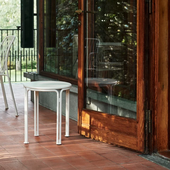 &Tradition - Thorvald SC102 Outdoor Beistelltisch, ivory