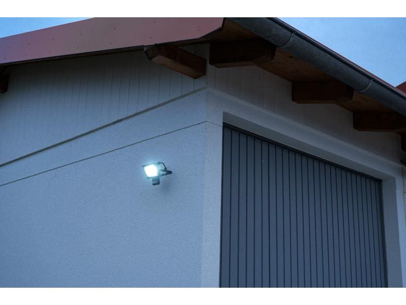 Brennenstuhl Scheinwerfer LED JARO 3060 P 20 W LED Strahler mit Bewegungsmelder