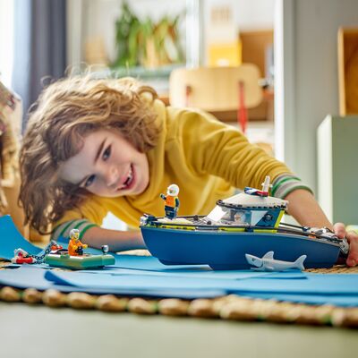 LEGO City 60456 Skurkejakt med politibåt