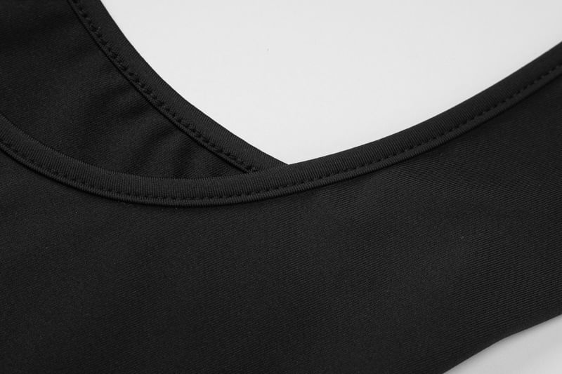 Jeshili - Halter effen uitgesneden romper