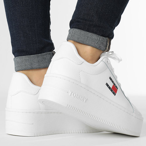 Baskets Femme Flatform Essential 2426 White