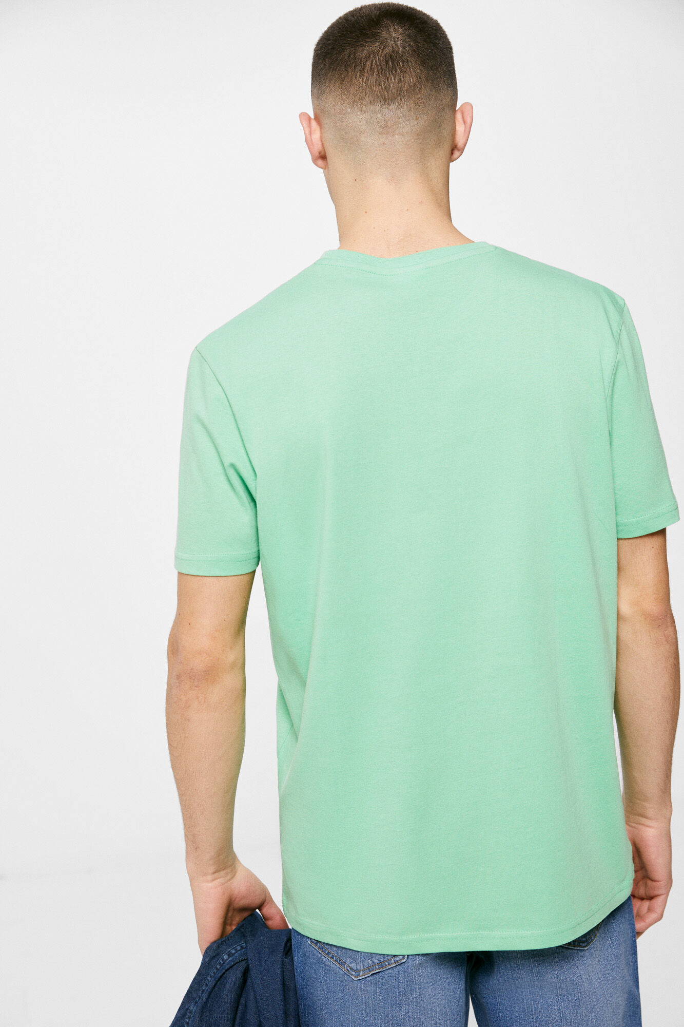 Camiseta básica com estampa de árvore - verde