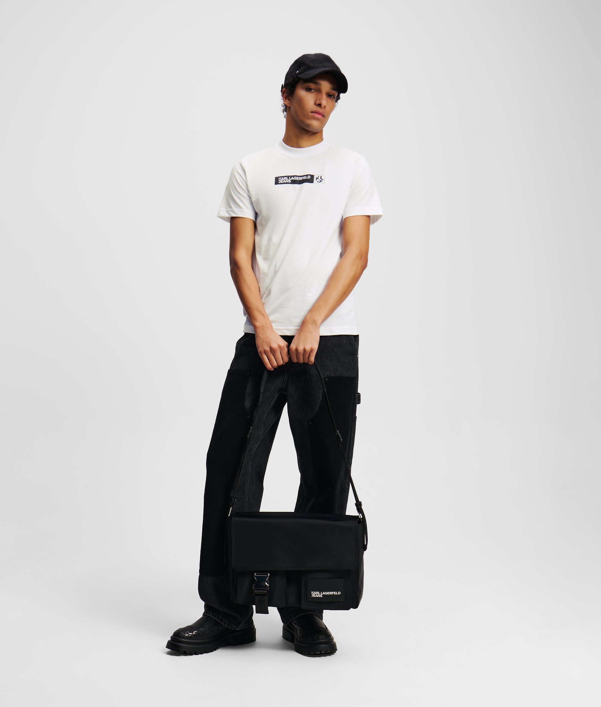 SLIM-FIT T-SHIRT