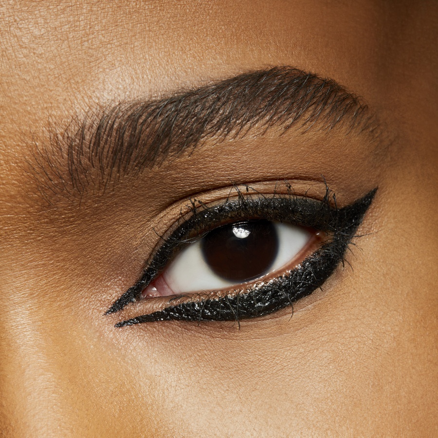 MAC Liquidlast 24-Hour Waterproof Liner Point Black 2,5ml