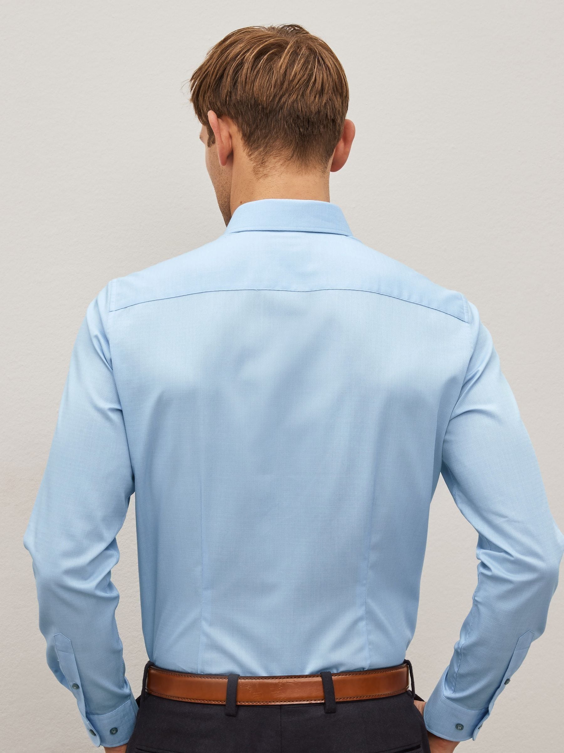 Blauw - Slim Fit - Onderhoudsvriendelijk, getextureerd, slim fit overhemd met enkele manchet
