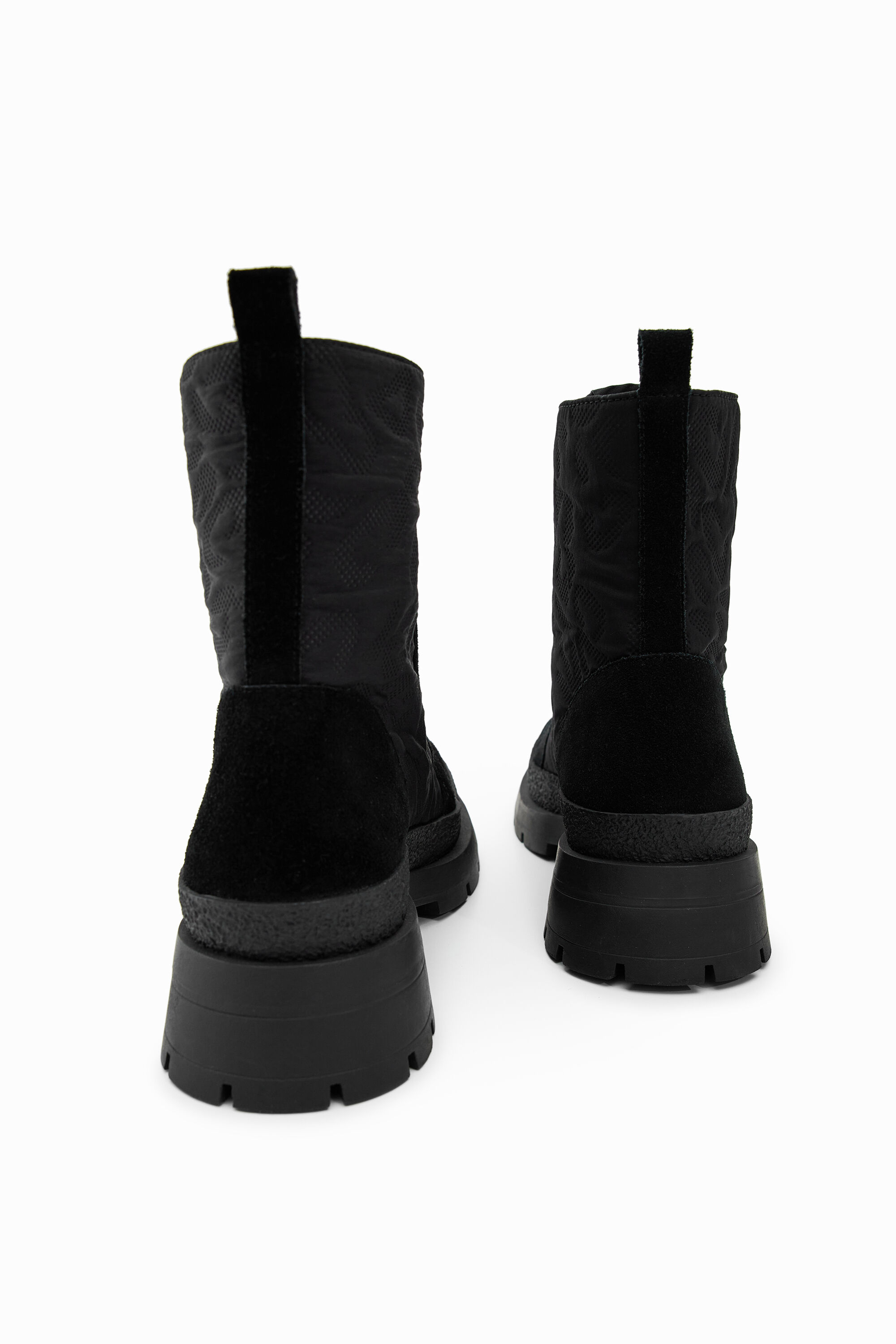 Bottes à lacets effet léopard